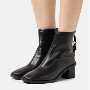 Coach Gabi Heeled Bootie Women’s size 9.5 Leather Black Ankle Boots